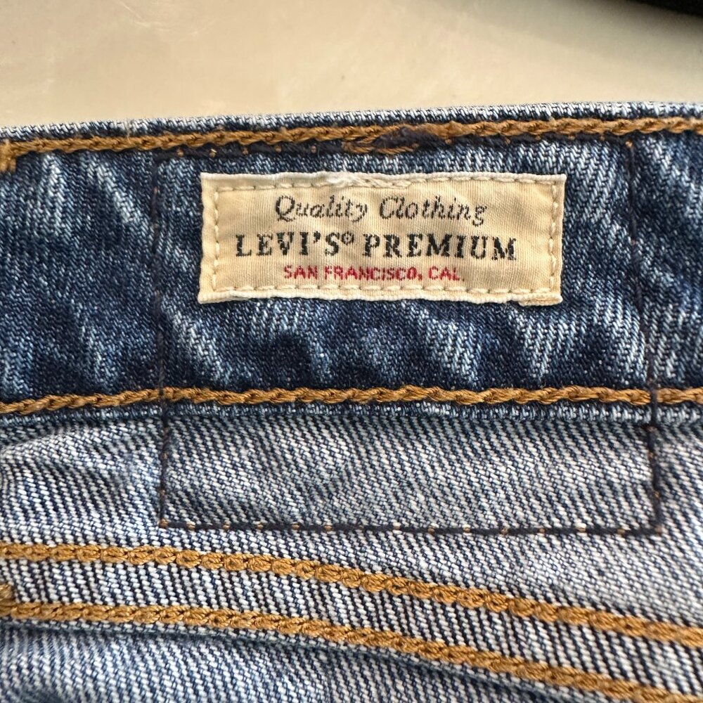 Levi's Low Loose Wide Leg Jeans, Size 34 x 30 - Picture 4 of 5